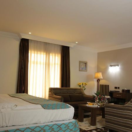 Grand Pela Hotel & Suites Abuja Eksteriør bilde