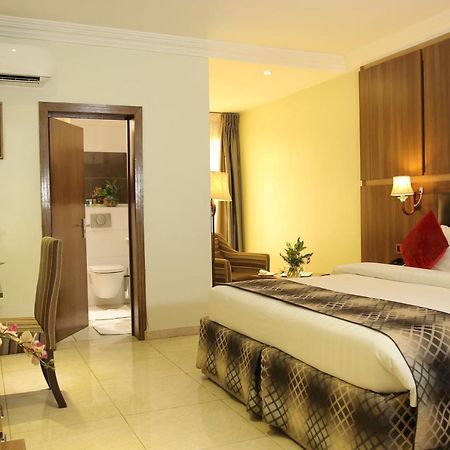 Grand Pela Hotel & Suites Abuja Eksteriør bilde