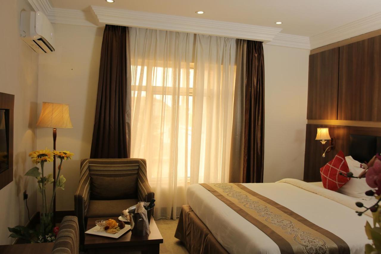 Grand Pela Hotel & Suites Abuja Eksteriør bilde