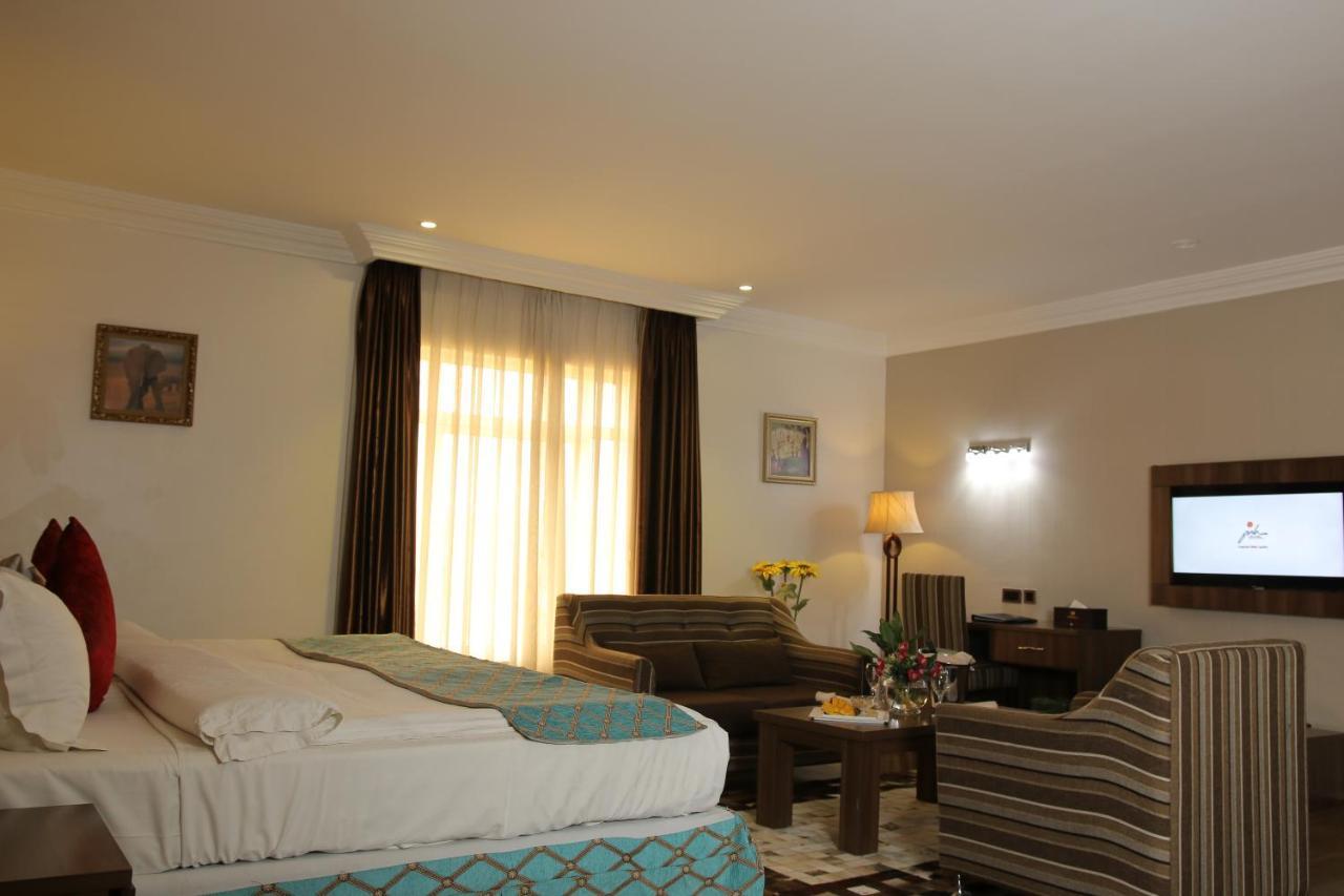 Grand Pela Hotel & Suites Abuja Eksteriør bilde