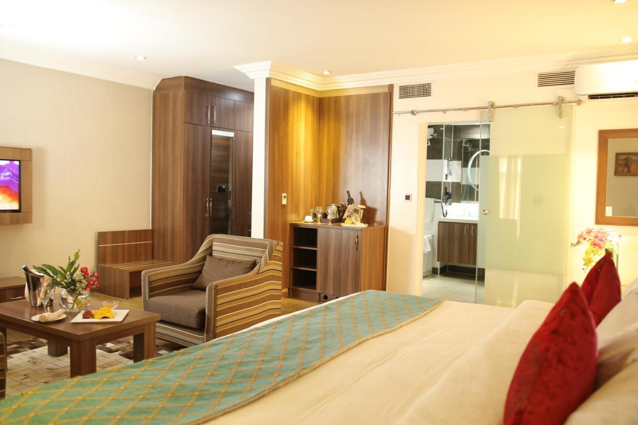 Grand Pela Hotel & Suites Abuja Eksteriør bilde