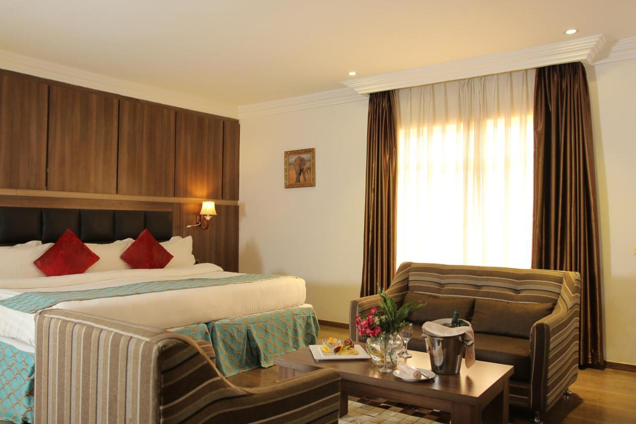 Grand Pela Hotel & Suites Abuja Eksteriør bilde