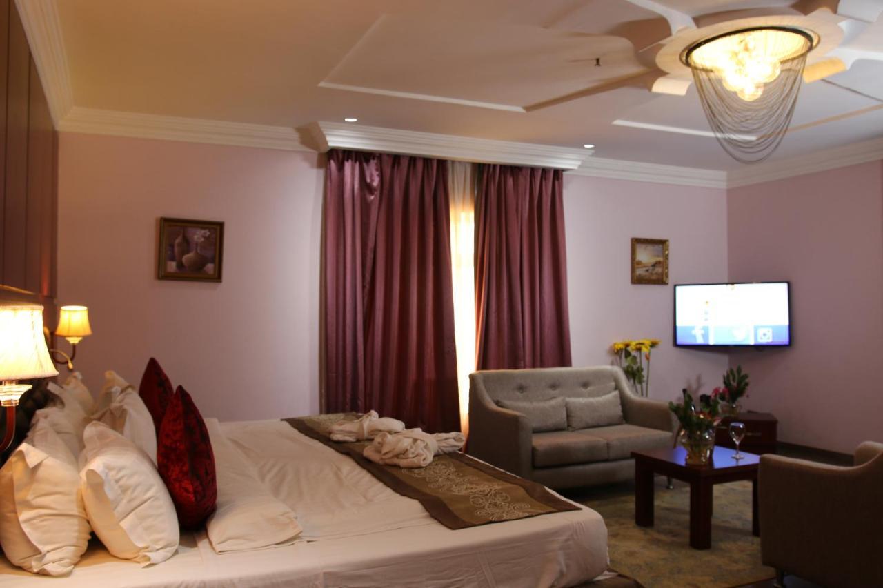 Grand Pela Hotel & Suites Abuja Eksteriør bilde