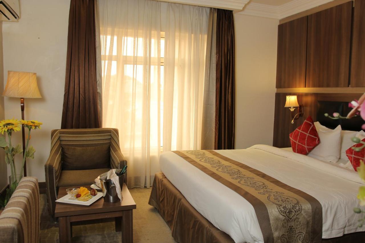 Grand Pela Hotel & Suites Abuja Eksteriør bilde