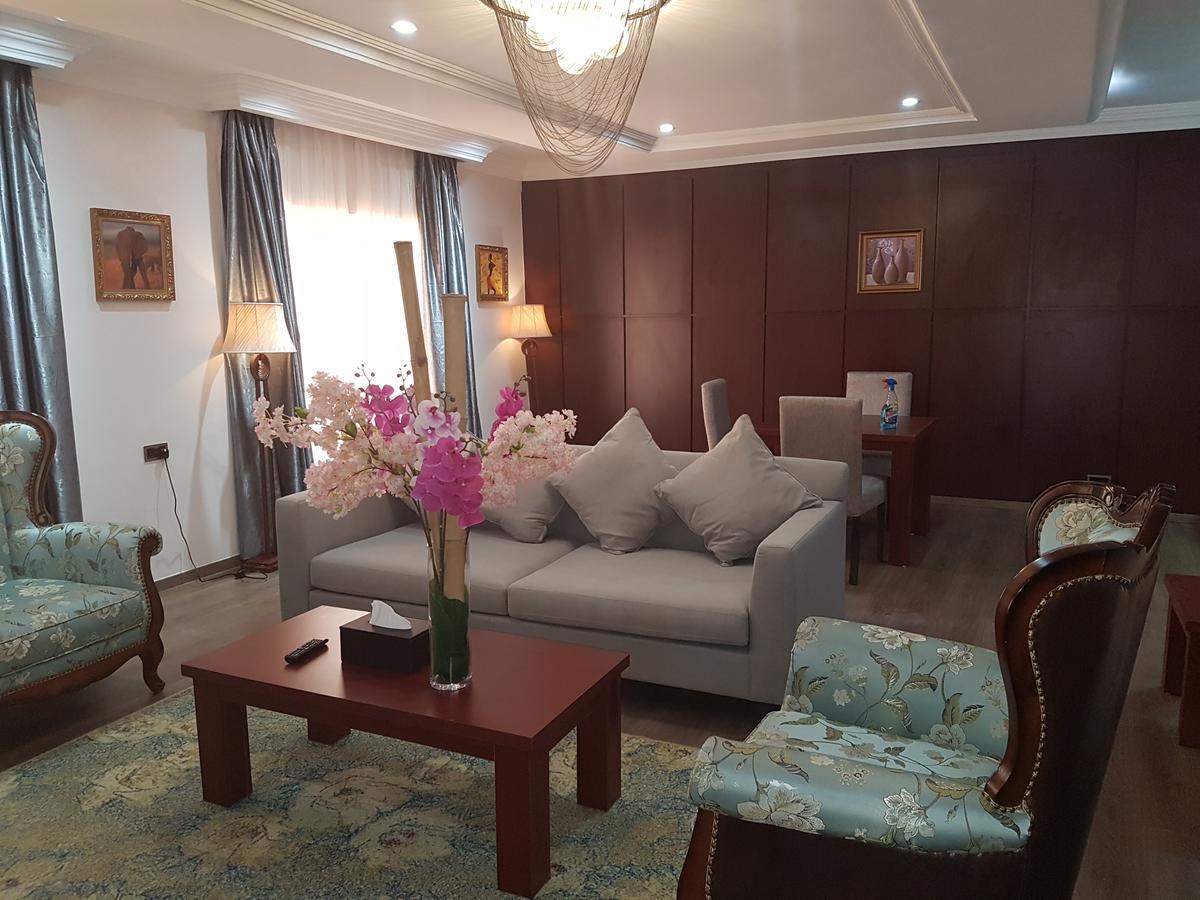 Grand Pela Hotel & Suites Abuja Eksteriør bilde