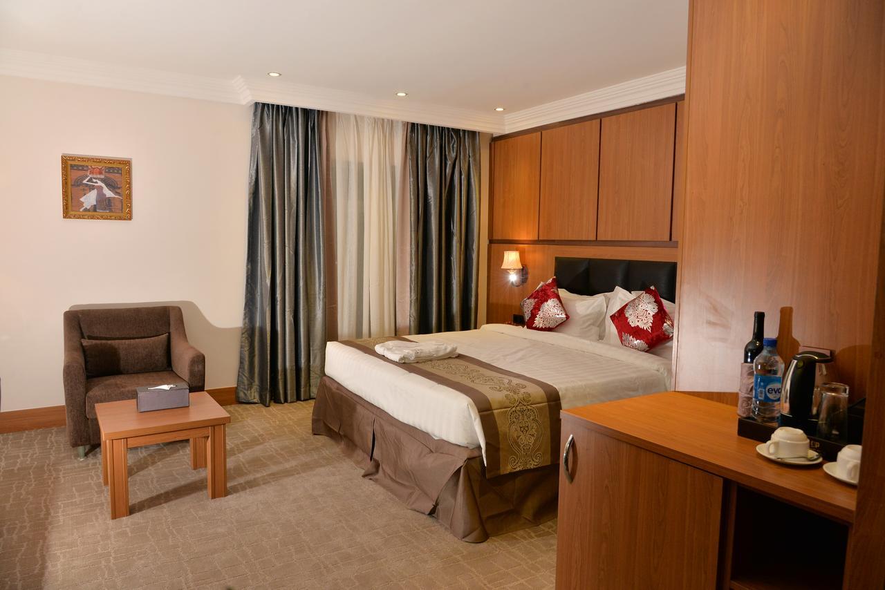 Grand Pela Hotel & Suites Abuja Eksteriør bilde